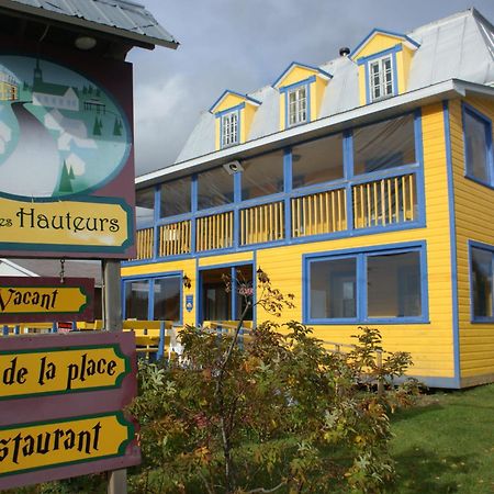 Gite Des Hauteurs Et Cafe De La Place Saint Zenon Luaran gambar